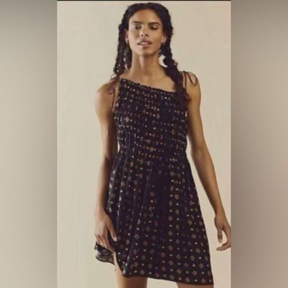 NWOT FREE PEOPLE Clementina Smocked Floral Mini Dress.. Size XS - Picture 1 of 9